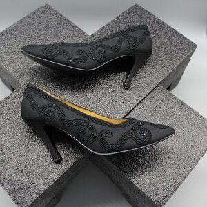 Notorious (For Bakers Leeds) Fantasy Black Heels  Women's Size 8.5
